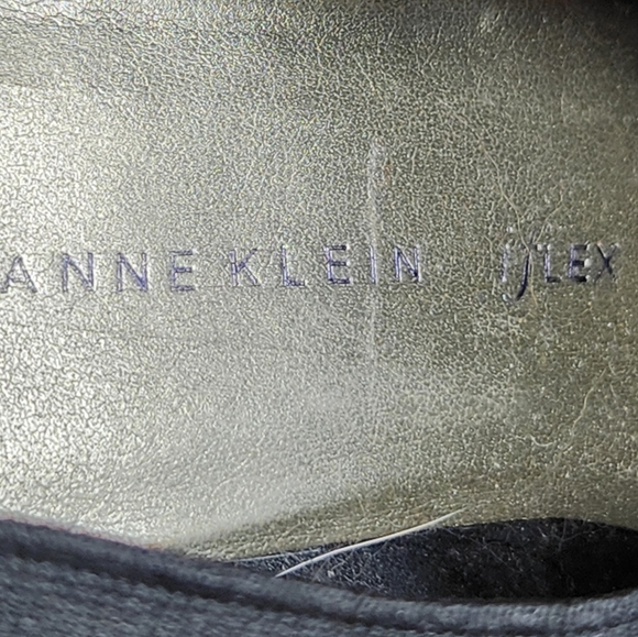 Anne Klein Black Suede iFlex Wedge Heel Slip-Ons - Size 6 - Picture 2 of 7